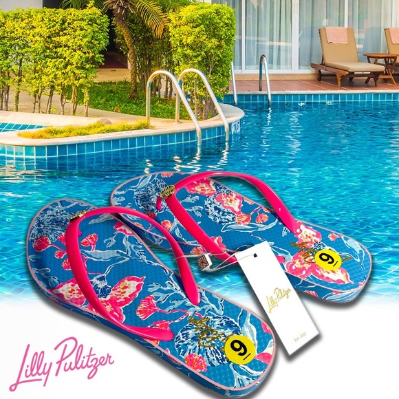 Lilly Pulitzer Bahamian Rhapsody Pink and Blue Flip Flops - Picture 3 of 9